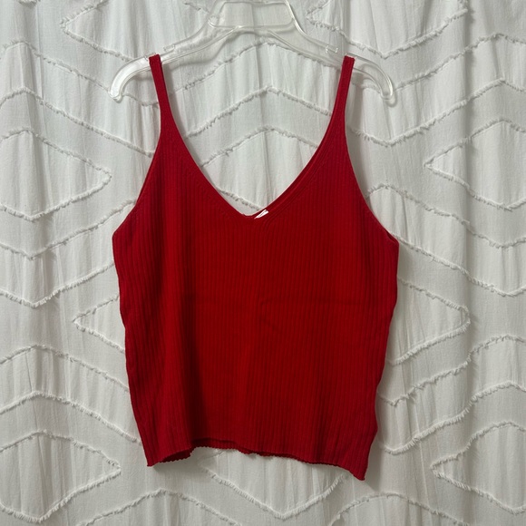 Divided Ribbed Knit Tank Top - Picture 2 of 6